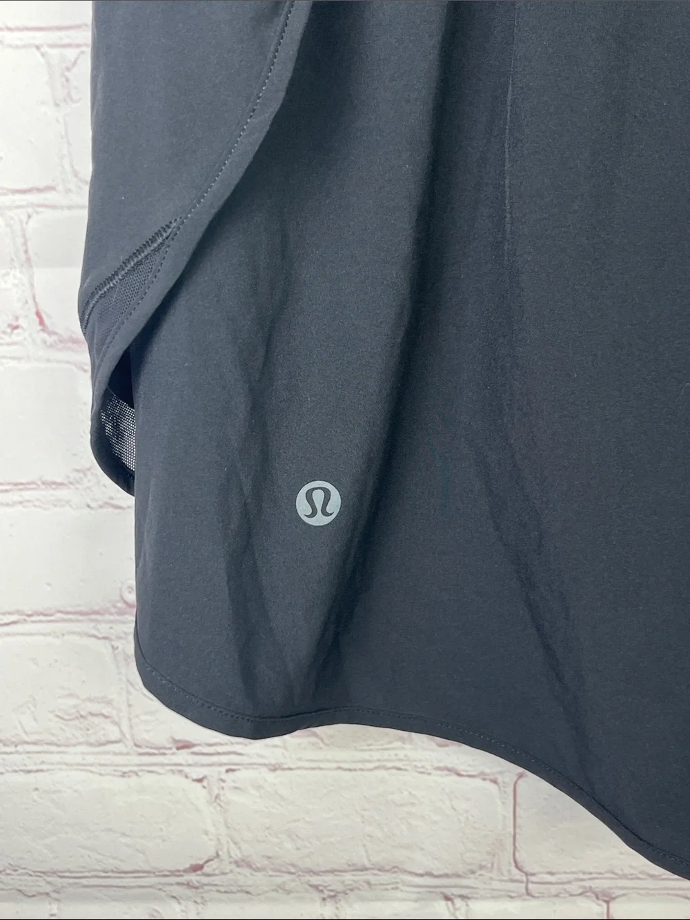 Lululemon Hotty Hot High-Rise Skirt in Black